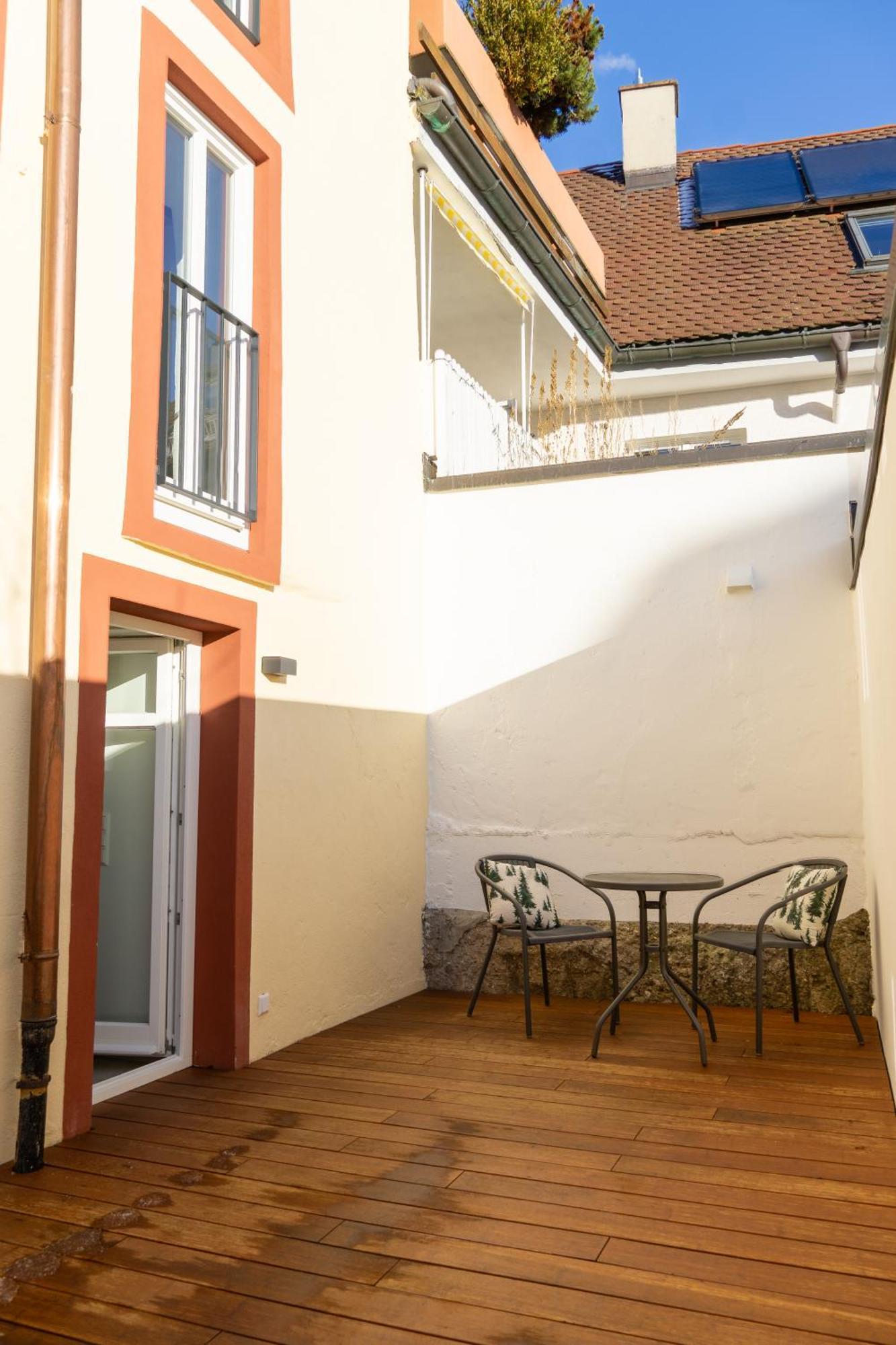 Schwarzwald-Glueck City Eg Mit Terrasse Филлинген-Швеннинген Экстерьер фото
